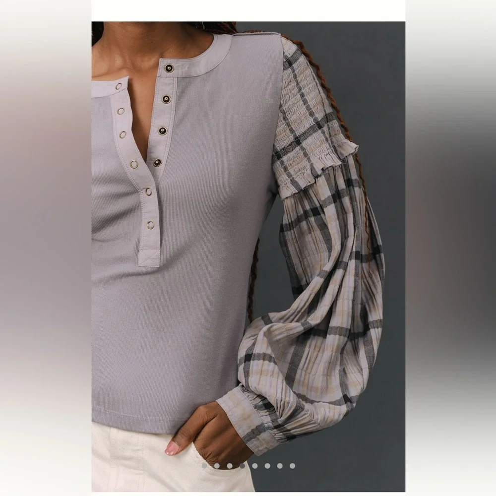 The Andie Ribbed Henley by Pilcro - Picture 4 of 8